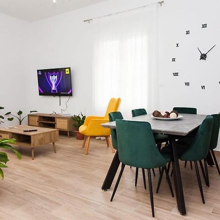 Beautiful New Apartment In Petralona Aten Exteriör bild