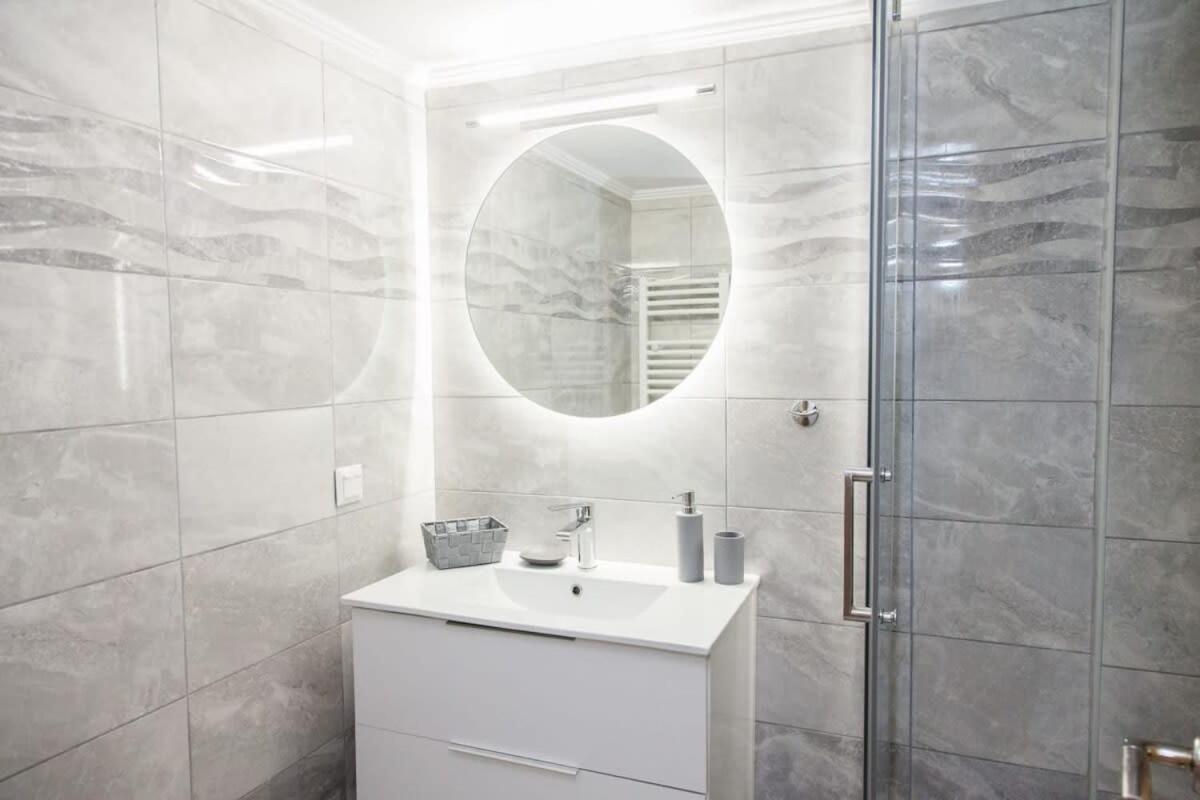 Beautiful New Apartment In Petralona Aten Exteriör bild